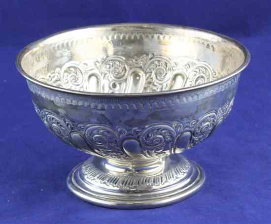 Appraisal: A late Victorian repousse silver rose bowl with demi spiral