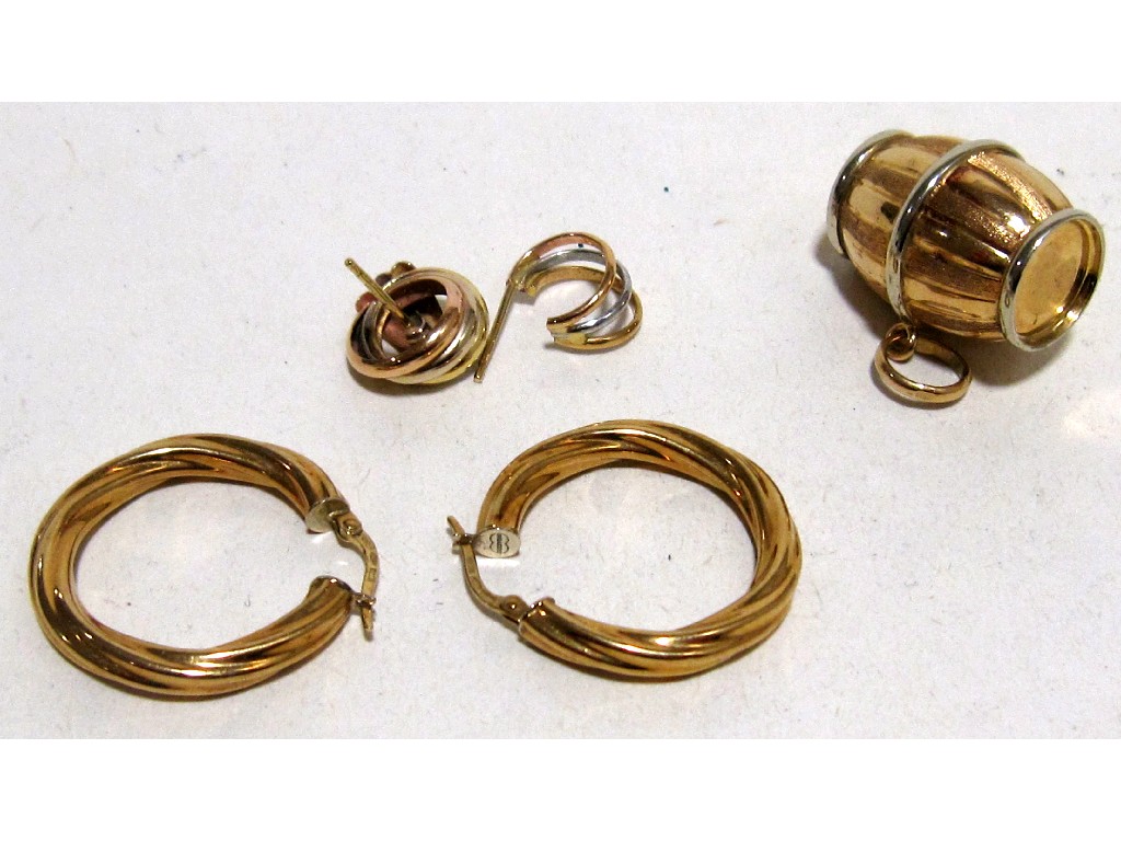 Appraisal: Lot of ct gold items to include hoop earrings barrel