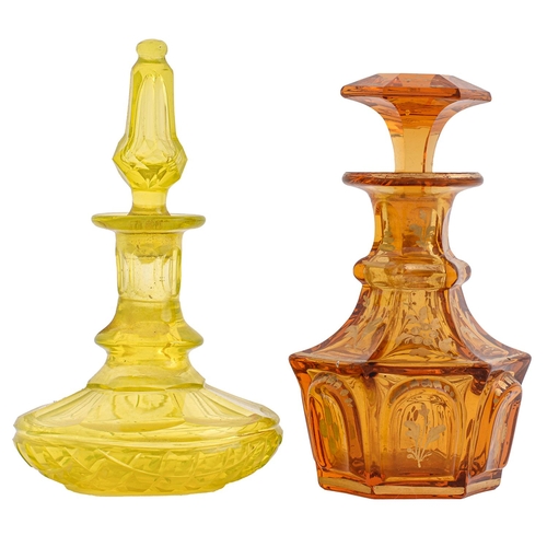 Appraisal: A Bohemian cut uranium glass scent bottle and stopper th