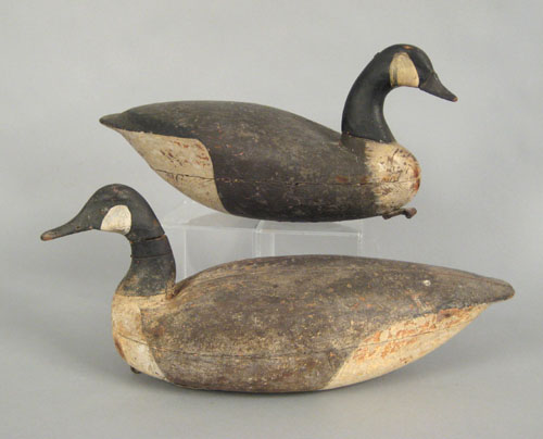 Appraisal: Pair of New Jersey hollow body Canadian geese working decoys