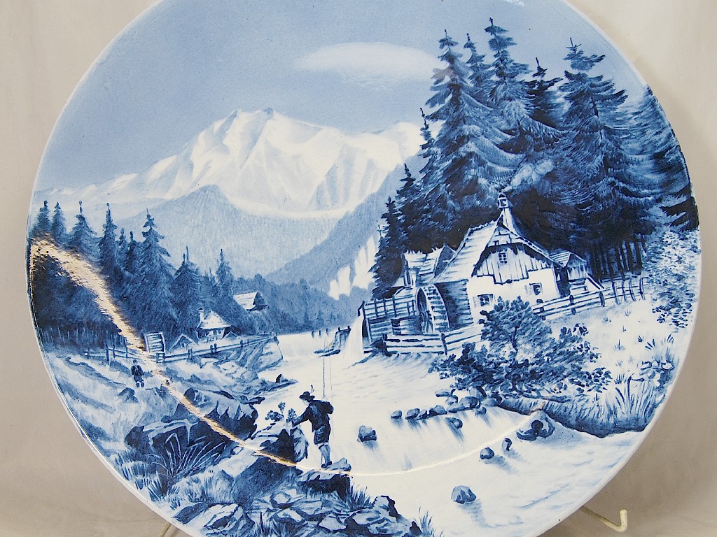 Appraisal: A Villeroy Boche pottery charger decorated with blue and white