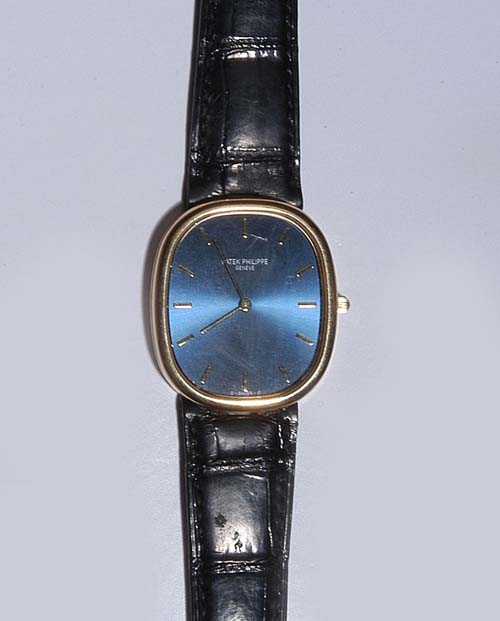 Appraisal: GENTLEMAN'S WRISTWATCH AUTOMATIC PATEK PHILIPPE ELLIPSE D'OR Yellow gold Oval