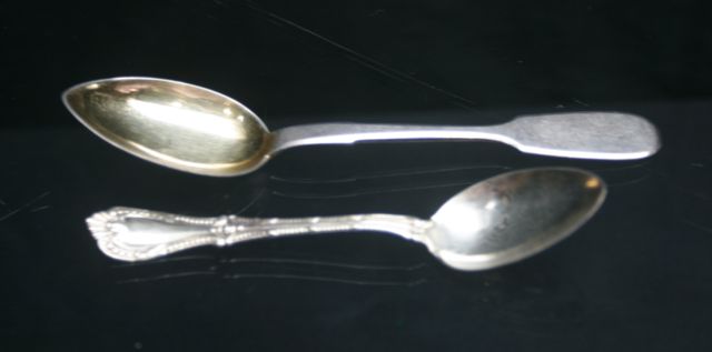 Appraisal: A set of six fiddle pattern continental silver mocha spoons