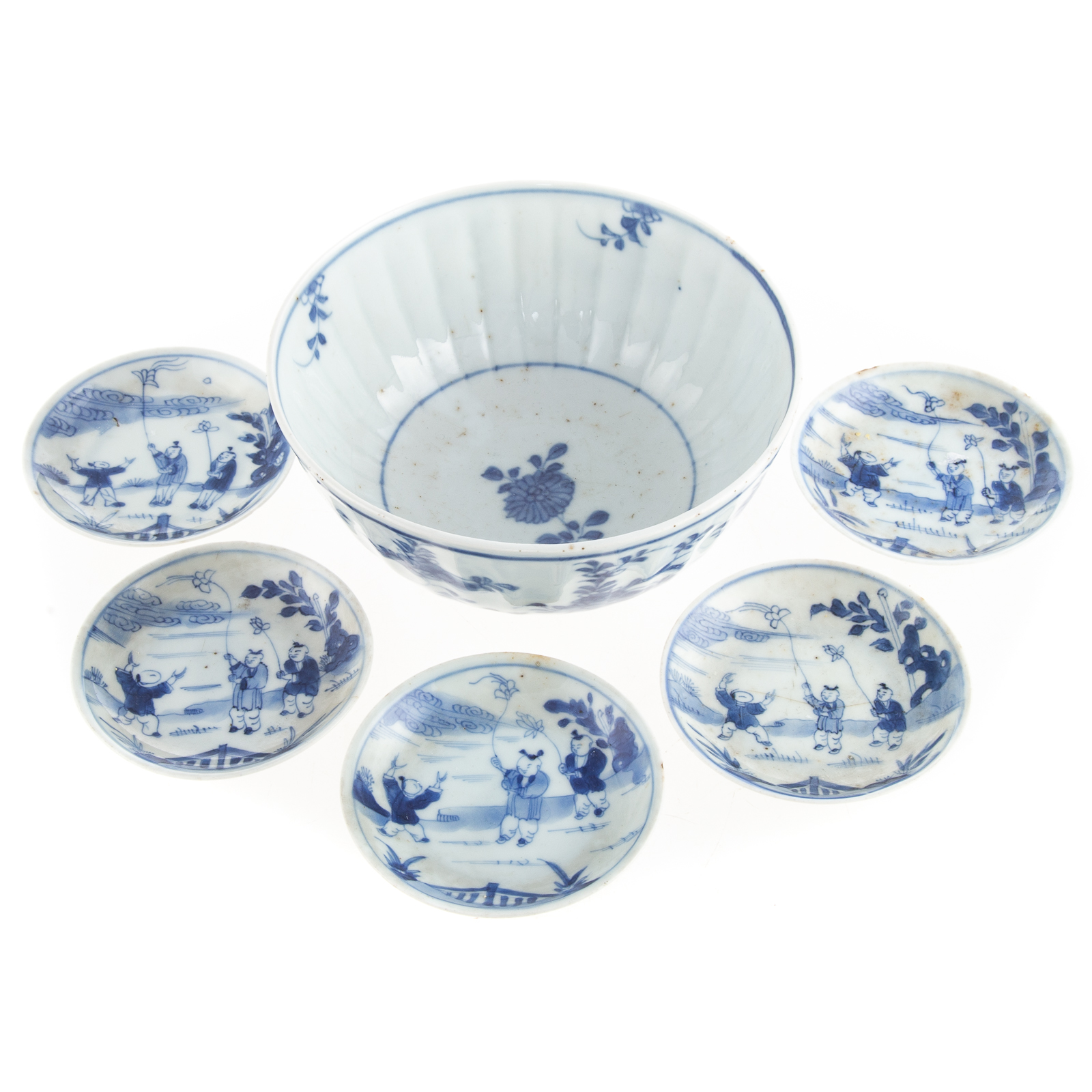 Appraisal: FIVE CHINESE EXPORT BLUE WHITE CUP PLATES BOWL Mid th