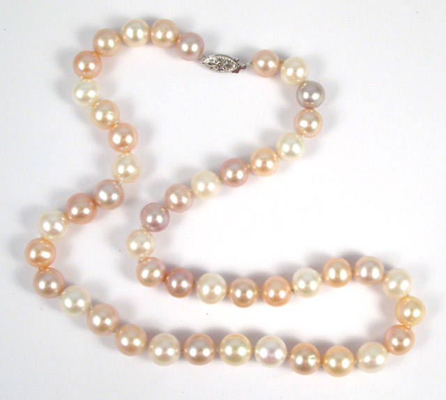 Appraisal: MULTI-COLOR PEARL CHOKER LENGTH NECKLACE Mixed pink white and violet