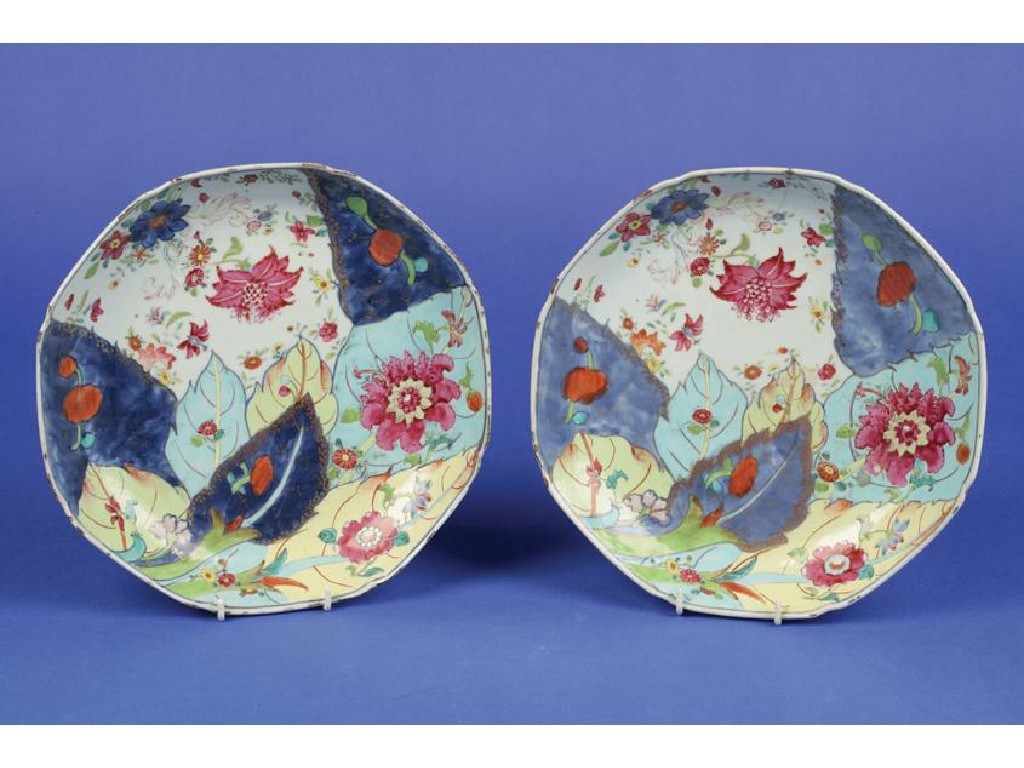 Appraisal: A PAIR OF CHINESE EXPORT TOBACCO-LEAF PLATES decorated in underglaze