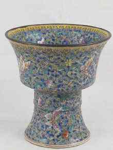 Appraisal: A Chinese ceremonial ceramic vessel decorated in overglaze enamels with