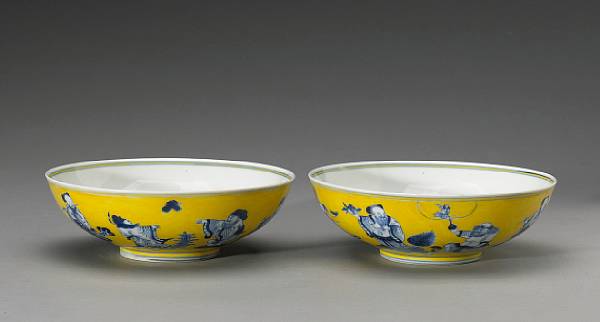 Appraisal: A pair of blue and white porcelain 'Eight Immortals' bowls