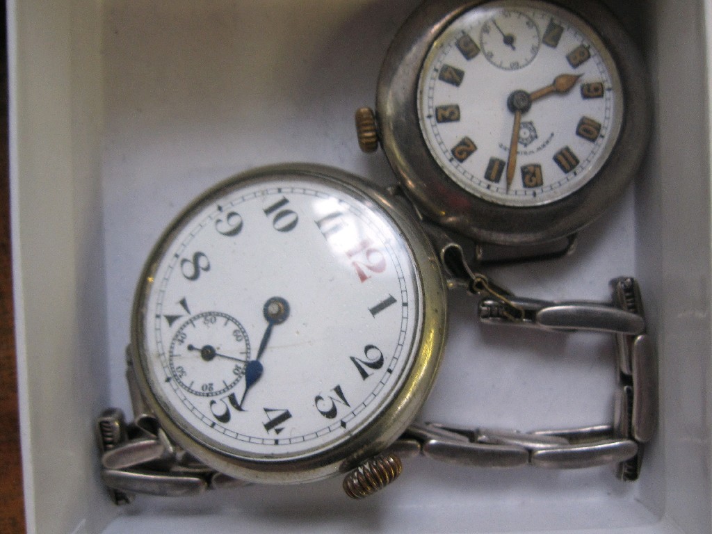 Appraisal: Lot comprising two wristwatches