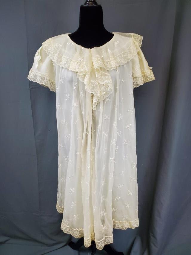 Appraisal: Vintage sheer embroidered baby doll robe ivory color snap closures