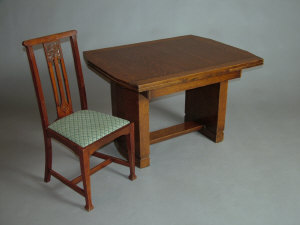 Appraisal: A oak drawleaf dining table mid th century x x