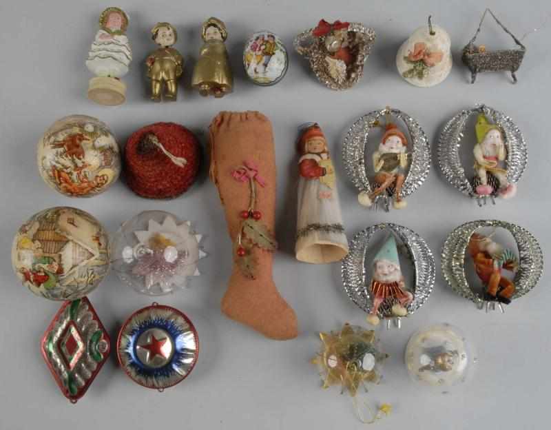 Appraisal: Lot of Christmas Pieces and Ornaments Description Includes several candy