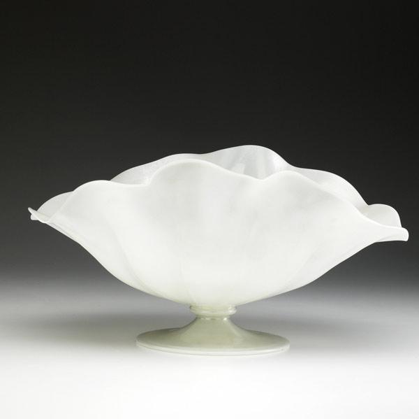 Appraisal: Steuben Verre de Soie flared bowl with pedestal base early