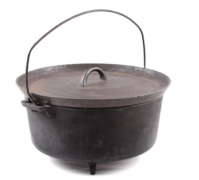 Appraisal: Griswold No Three Legged Chuck-Wagon Dutch Oven For your consideration