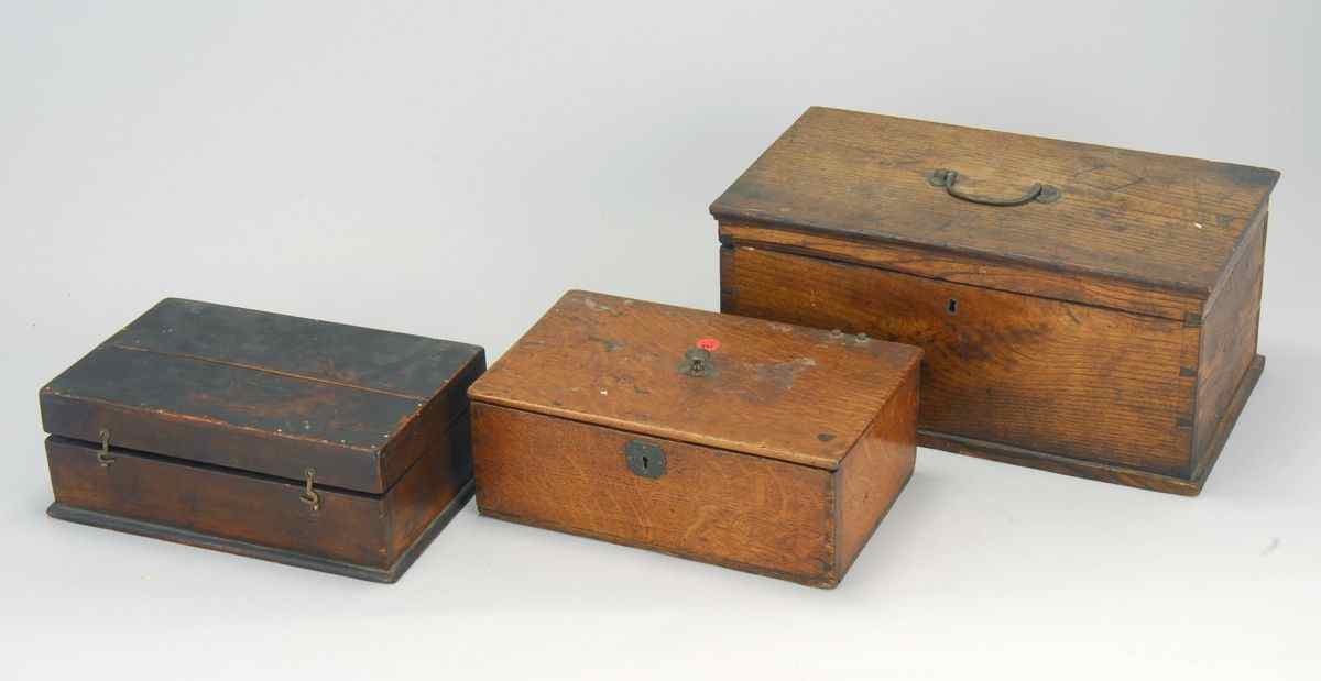 Appraisal: THREE LIFT-TOP WOODEN BOXES th Century English box in oak