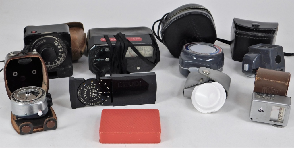 Appraisal: GROUP OF VINTAGE EXPOSURE METERS Group of vintage exposure meters