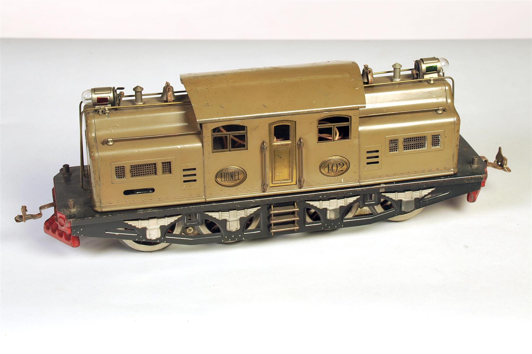 Appraisal: LIONEL STANDARD GAUGE - - - ELECTRIC American ca -