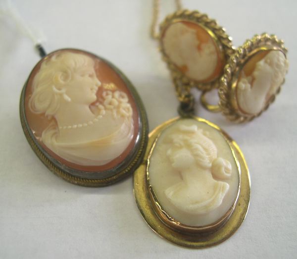 Appraisal: Harlequin Suite of Cameos featuring a Victorian ten-karat gold and