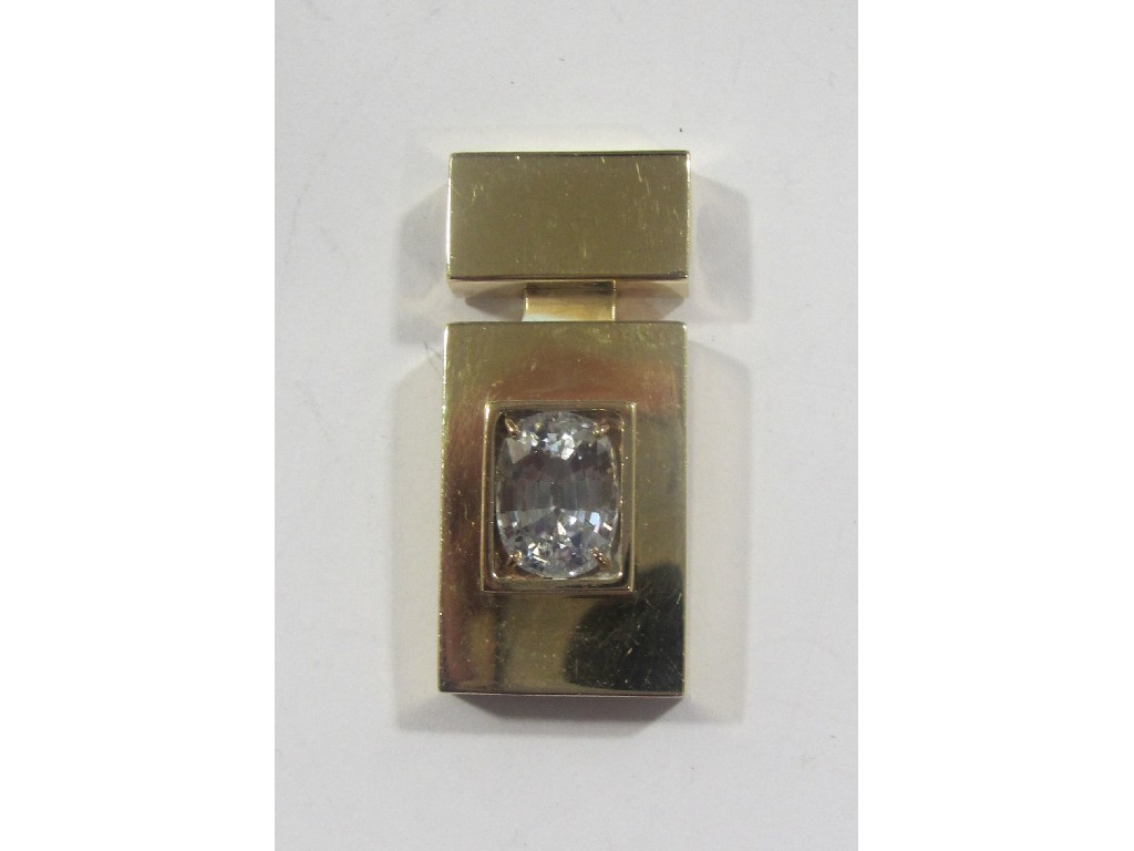 Appraisal: Fourteen carat gold aquamarine set pendant of rectangular form x