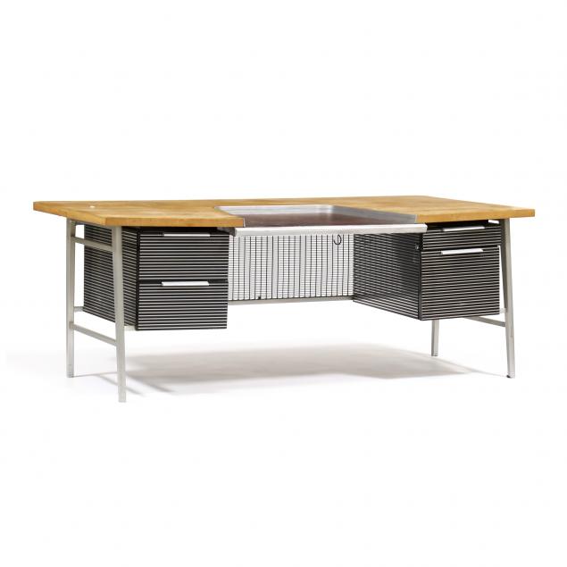 Appraisal: ITALIC STYLING EXECUTIVE DESK Designed in for the Gordon Bunshaft