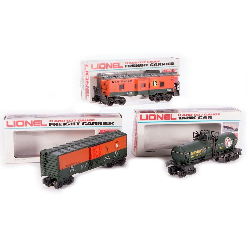 Appraisal: Lionel O Gauge FARR - - and - GN Cars