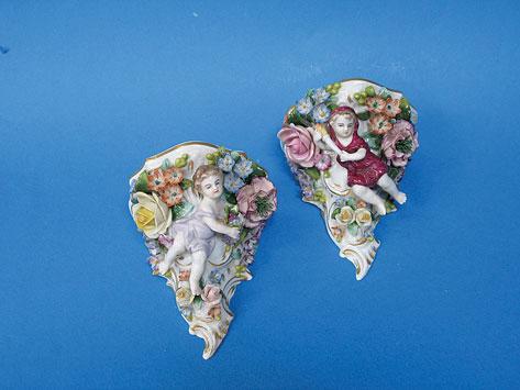 Appraisal: A PAIR OF CONTINENTAL PORCELAIN WALL BRACKETS of th century