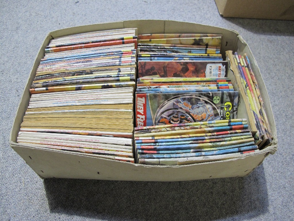 Appraisal: Box of assorted Commando comics