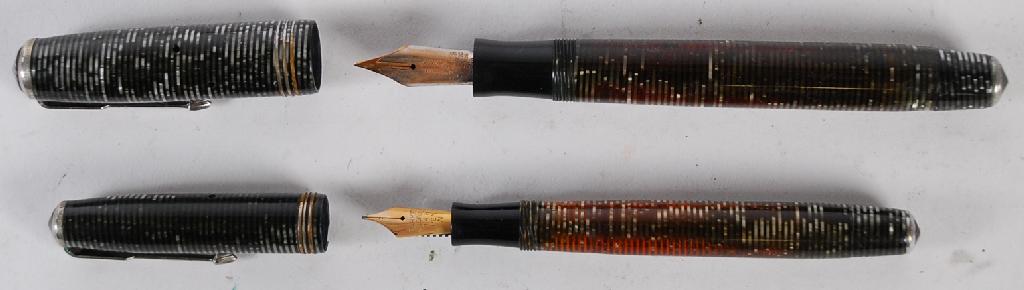 Appraisal: A PARKER CANADA OVERSIZE VACUMATIC FILLING FOUNTAIN PEN with silver