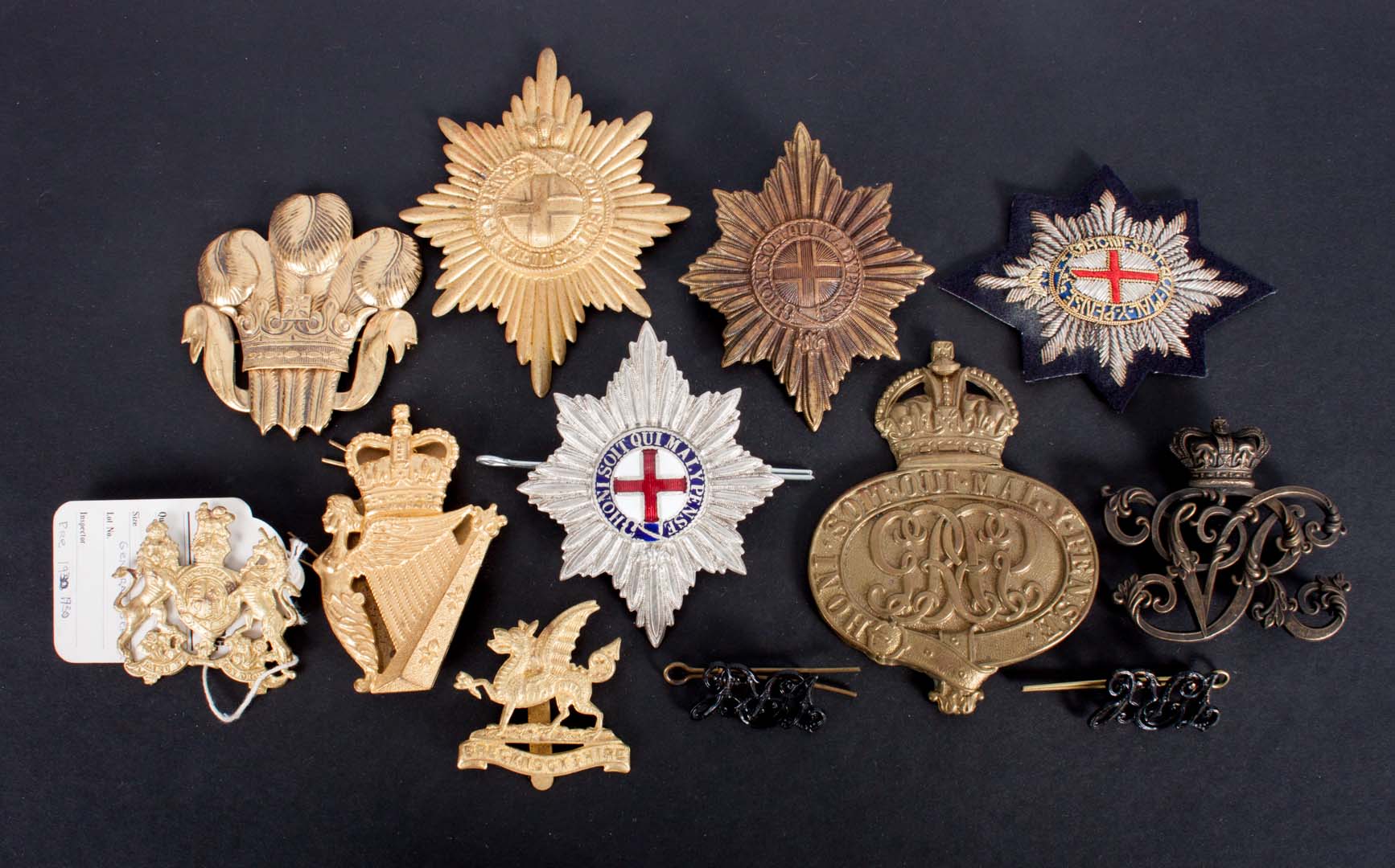 Appraisal: Twelve assorted British military insignia late th and th century