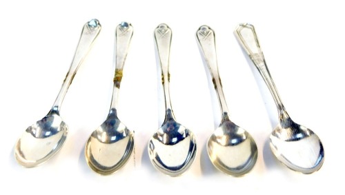 Appraisal: A harlequin set of George V silver teaspoons each with