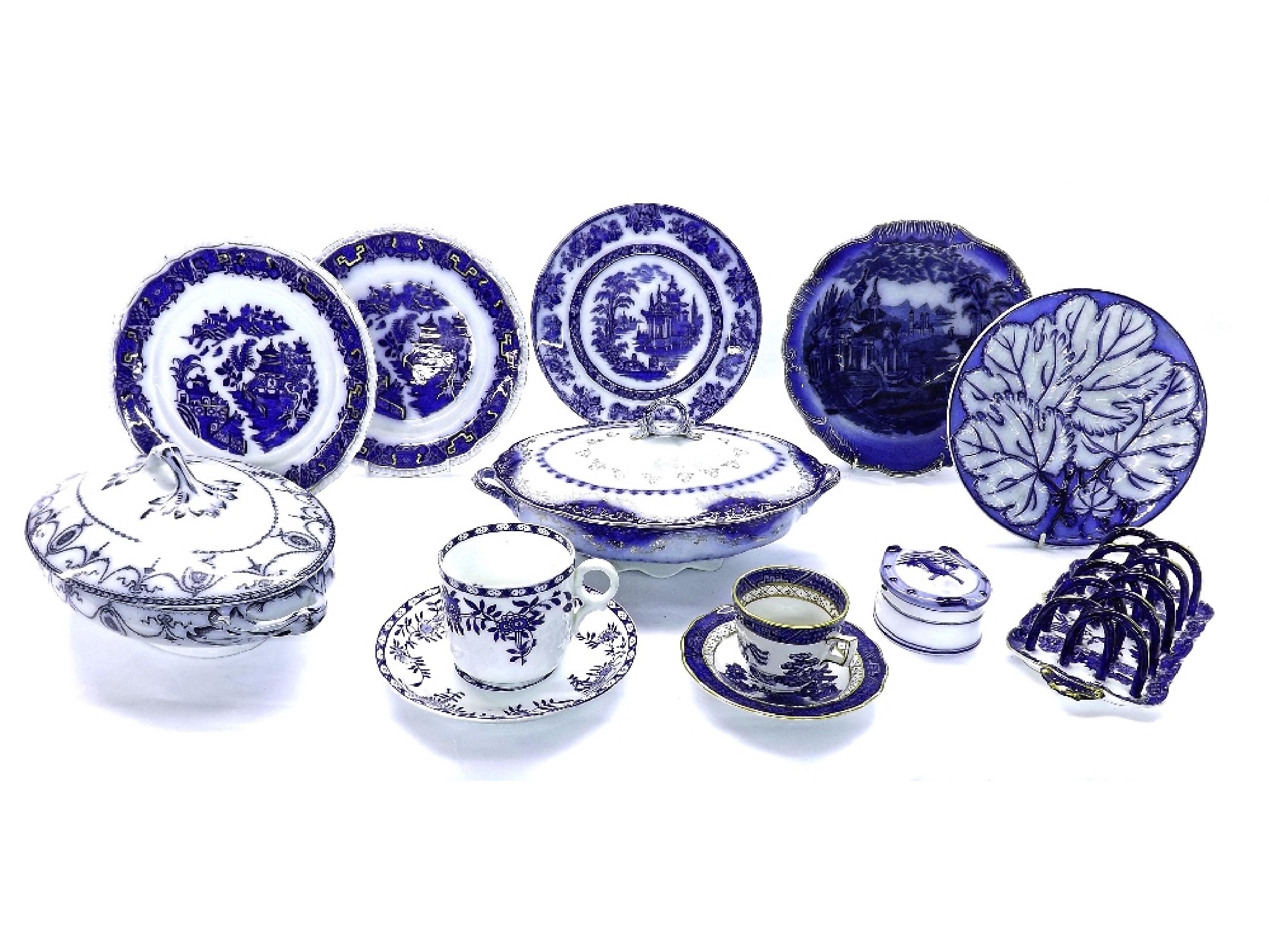 Appraisal: Mixed collection of th century blue and white pottery and