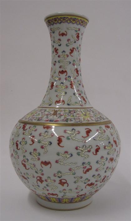 Appraisal: Chinese famille rose porcelain bottle vaseguangxu mark th century