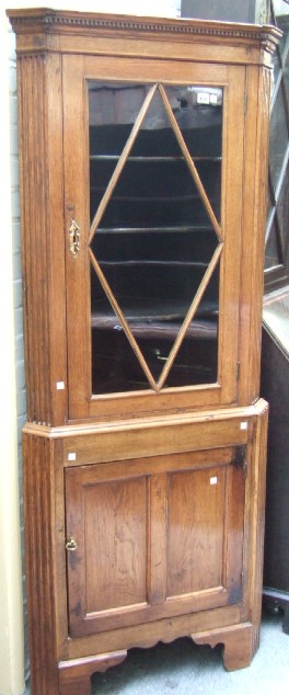 Appraisal: An early th century and later oak floor standing corner