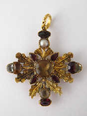 Appraisal: An antique carat gold multi stone pendant approx x cm