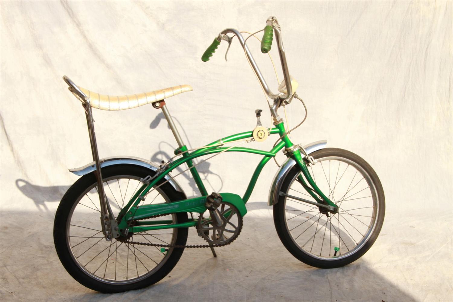 Appraisal: Western Flyer Buzz boy's x bicycle metallic green banana seat