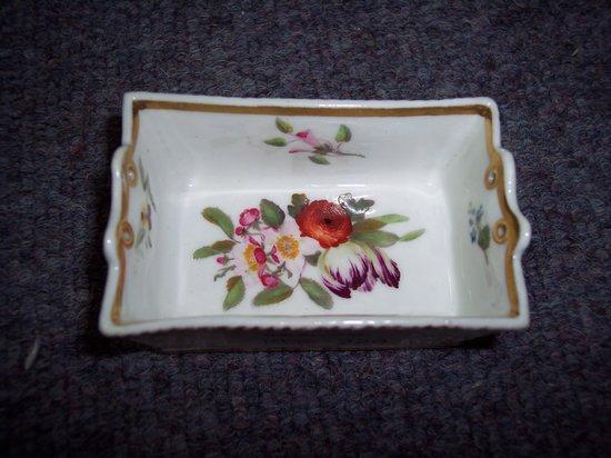 Appraisal: A Chamberlain's Worcester pin tray of basket shape decorated flowers