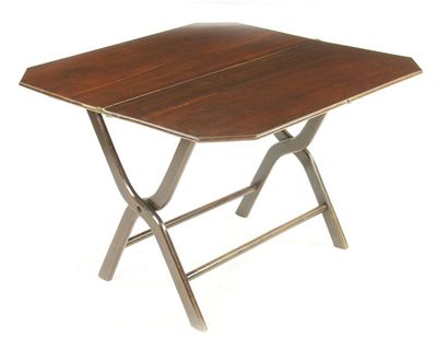 Appraisal: A mahogany and beech coaching table the square top with