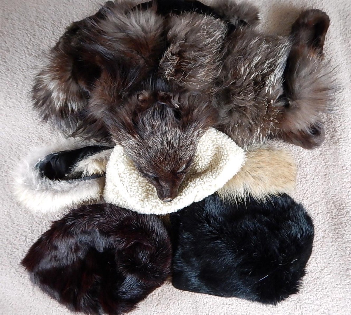 Appraisal: Two ladies fur hats and a stole