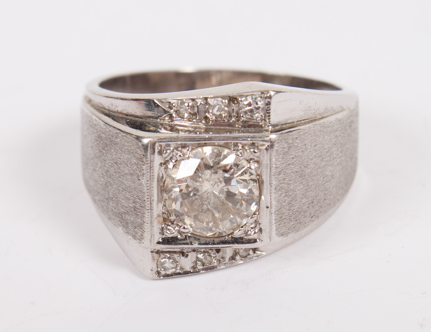 Appraisal: Gentleman's K white gold diamond ring size g