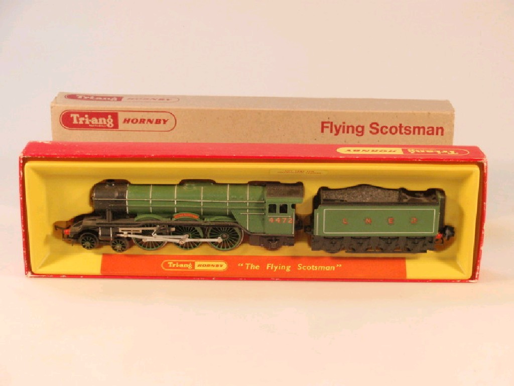 Appraisal: A Tri-ang Hornby LNER Flying Scotsman with special corridor tender