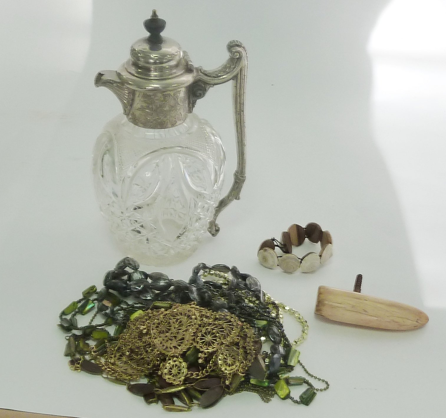 Appraisal: A quantity of costume jewellery and a silver plate mounted