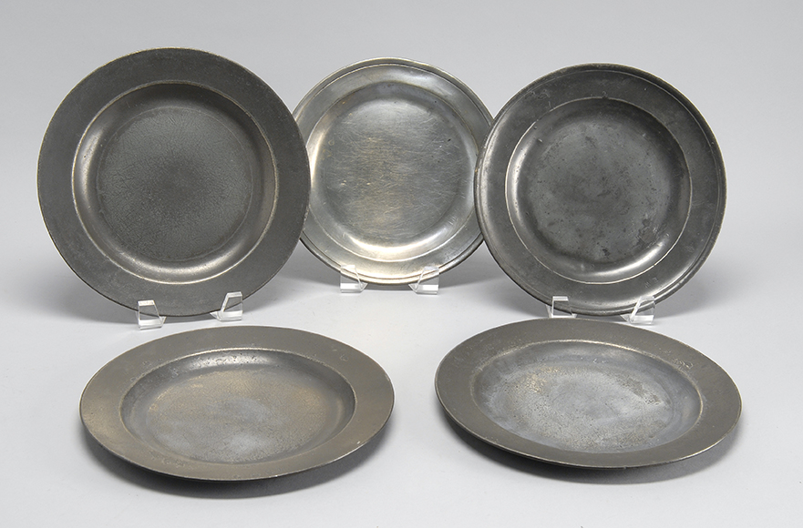 Appraisal: FIVE ENGLISH PEWTER PLATES th CenturyA matching set of three