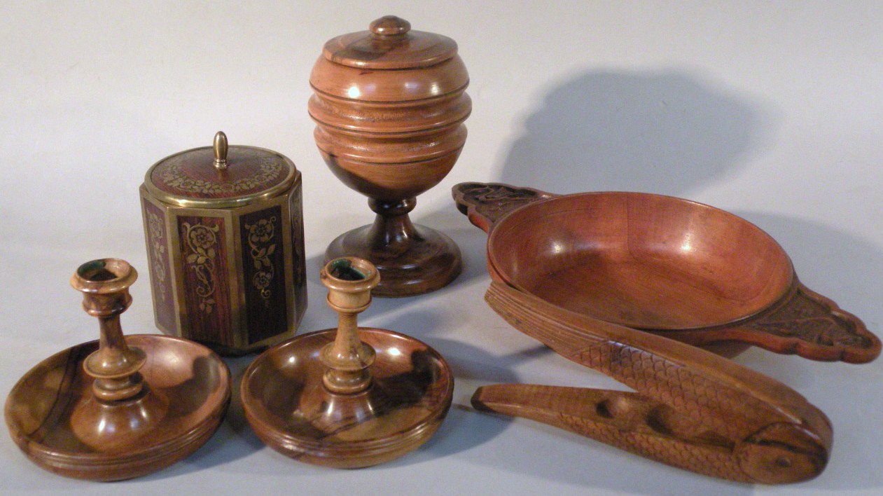 Appraisal: Various treen and turned wood to include a polished jar