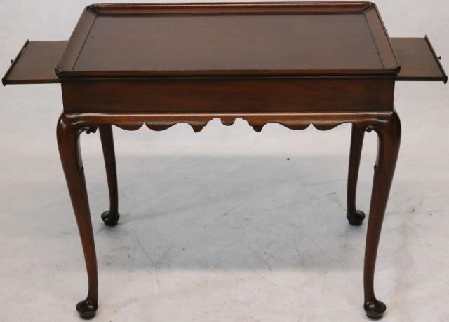 Appraisal: TH C KITTINGER COLONIAL WILLIAMSBURGREPRODUCTION TEA TABLE QUEEN ANNE STYLE