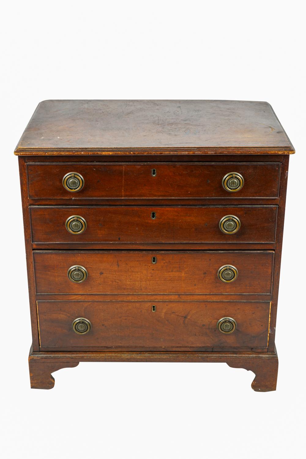 Appraisal: GEORGIAN MAHOGANY CHEST OF DRAWERSlate th century with three drawers