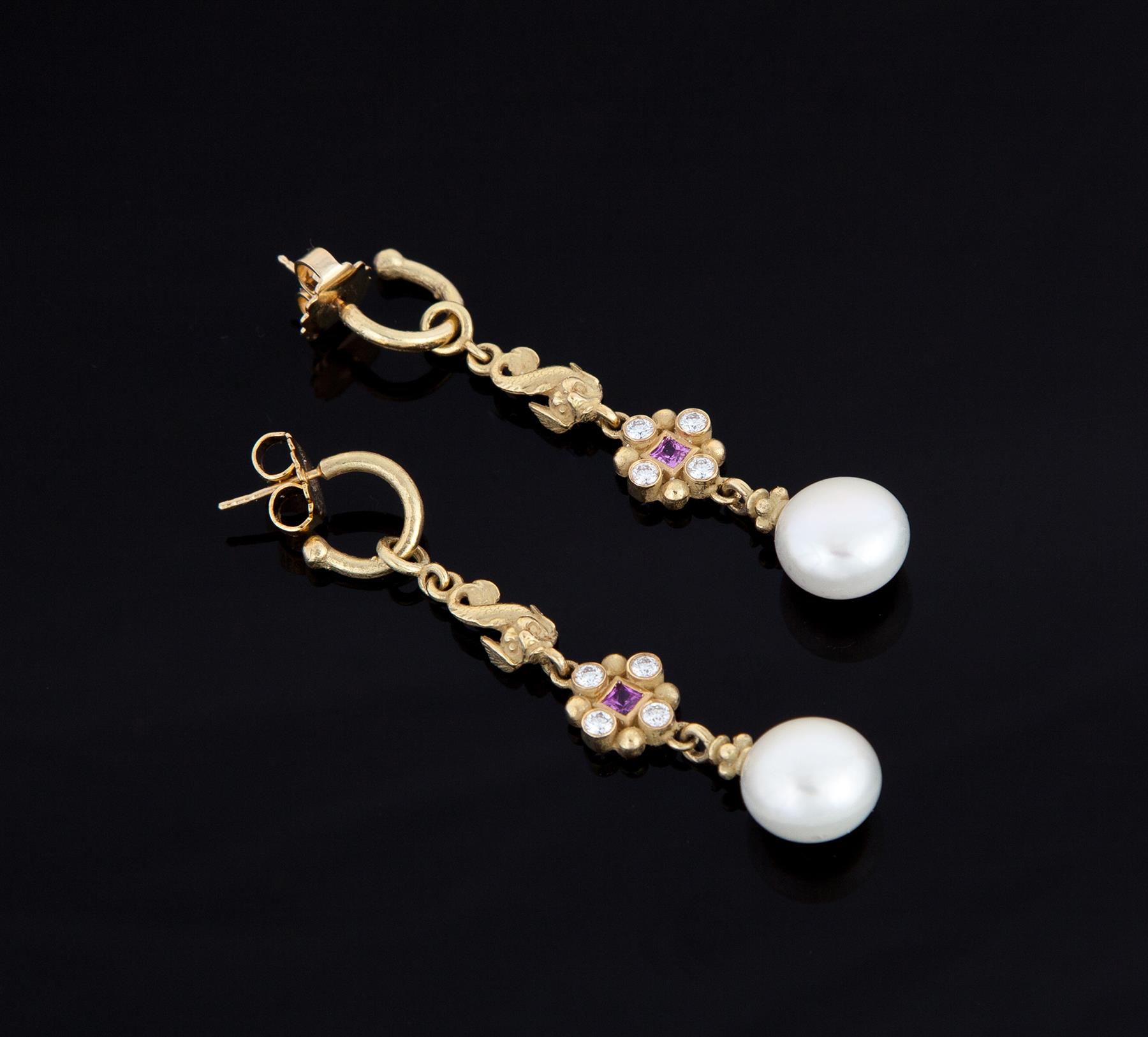 Appraisal: K GOLD AND PEARL DROP EARRINGS American st century Yellow