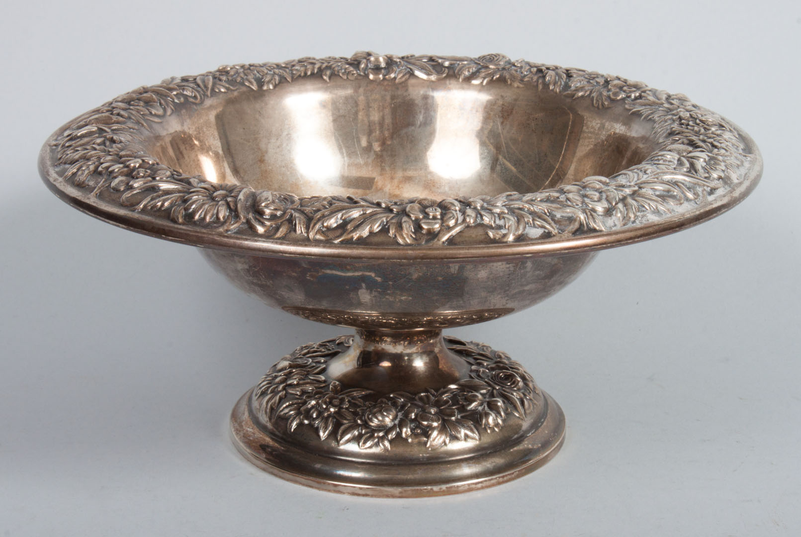 Appraisal: Kirk Repousse sterling canopy-rim bowl in Diam ozt