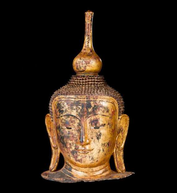 Appraisal: A MONUMENTAL BUDDHA HEAD MADE OF DRY LACQUER Burma Mandalay