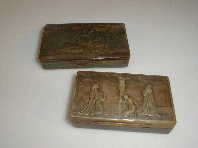 Appraisal: Two thC French rectangular horn snuff boxes the lids with