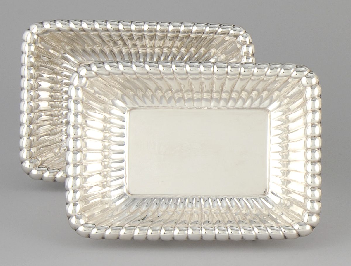 Appraisal: PAIR OF REED BARTON STERLING SILVER OPEN VEGETABLE DISHES In